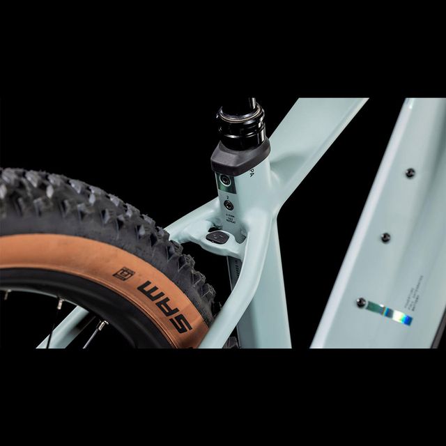 CUBE Reaction Hybrid Race 800 sähköpyörä